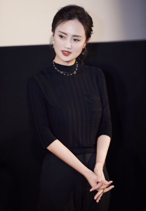穿衣搭配 女人不管有没有钱，这3个地方不能“小气”，气质才能越老越高级