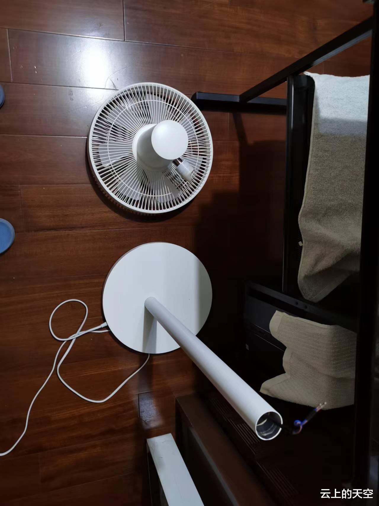 javascript|看似两件产品上的小事，我却已经看到了小米走向衰亡的前奏与趋势