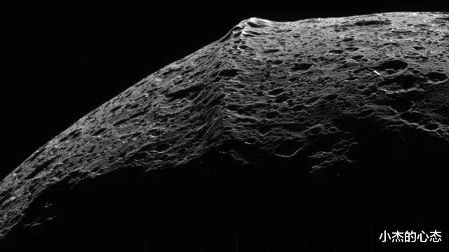 表面有1300公里“焊痕”,科学家怀疑这颗星球是废弃的飞船