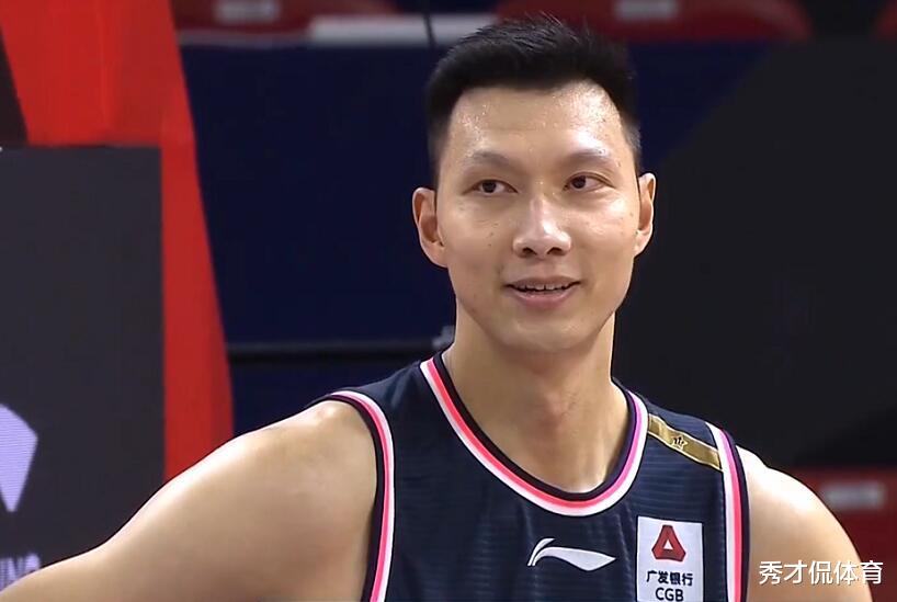 杜锋|易建联开场2犯打乱杜锋战术，无奈极限轮换，莫兰德成战术奇兵