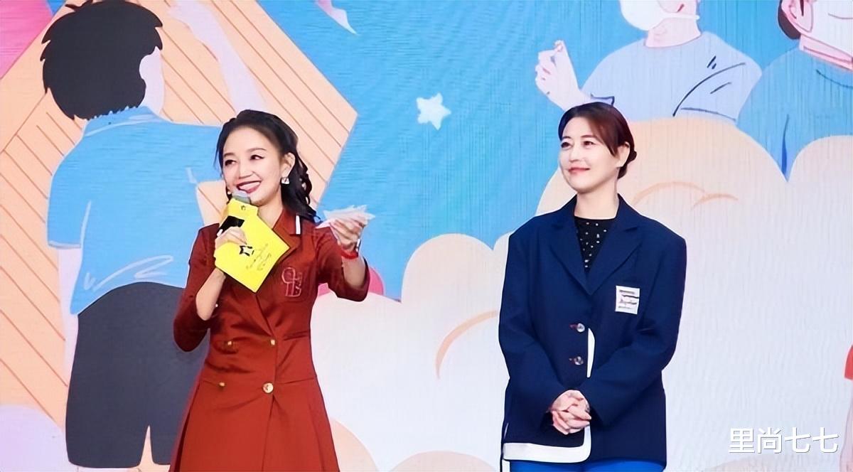利物浦 周海媚老得太真实，剪奶奶款短发变酷girl，身材胖出年龄感挺实在