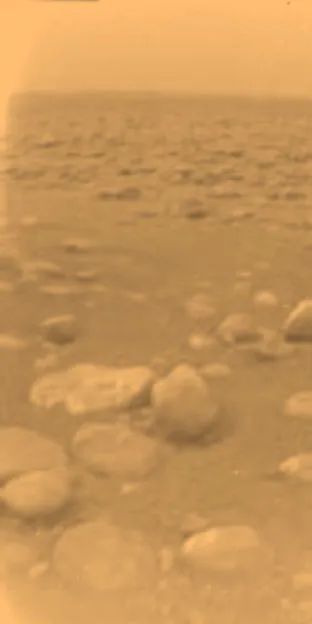 人类早已不是纯粹的单行星物种,通过这些照片你看到了什么?