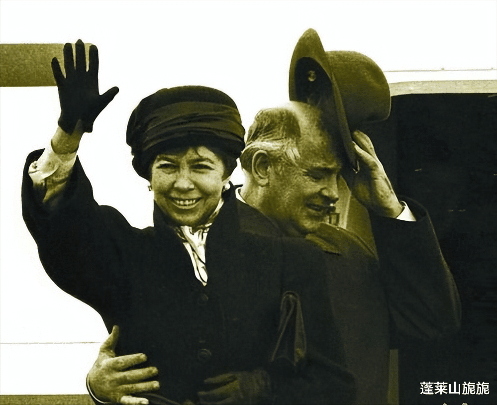 克格勃在南极发现“德军飞碟”,基地还能直通云南,是真是假?