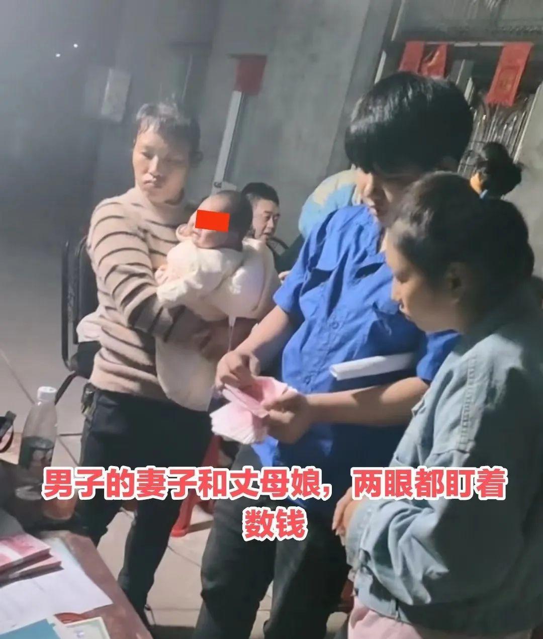 贵州:男子离婚补钱给妻子,丈母娘抱着孩子,钱没还清,不还孩子