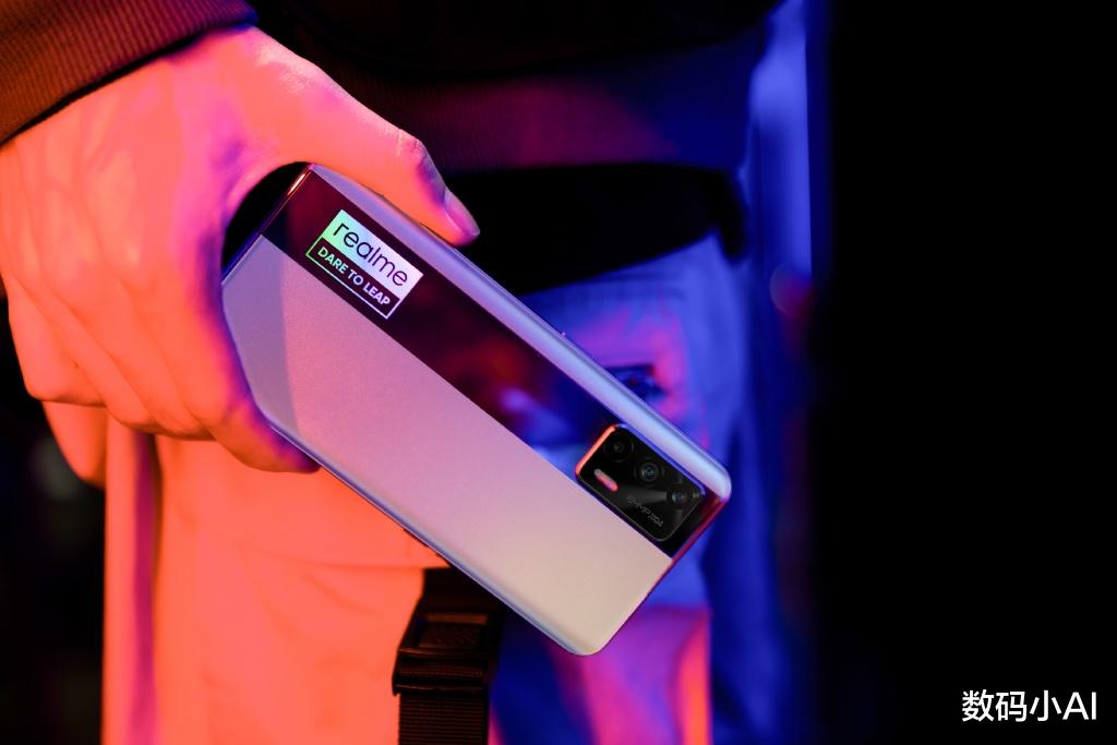 显卡|直降1400元，骁龙888沦为千元机，12GB+256GB