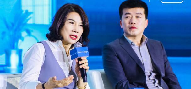 董明珠“好老板”人设崩塌?格力老员工出来曝光,网友:不敢相信