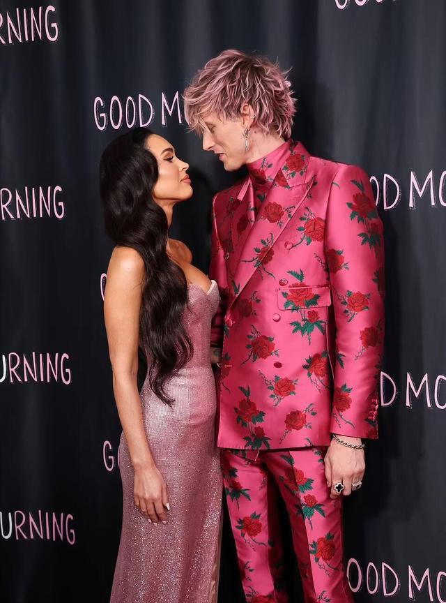 梅根·福克斯|梅根福克斯：曾比斯嘉丽还火却被资本敲打，沦落靠贩卖性感博眼球