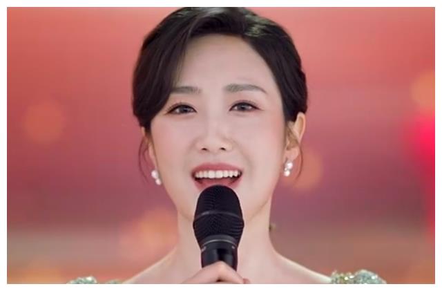 央视|央视晚会收视破2,韩红火力全开,李雪健眼神感人,孙俪温情破防