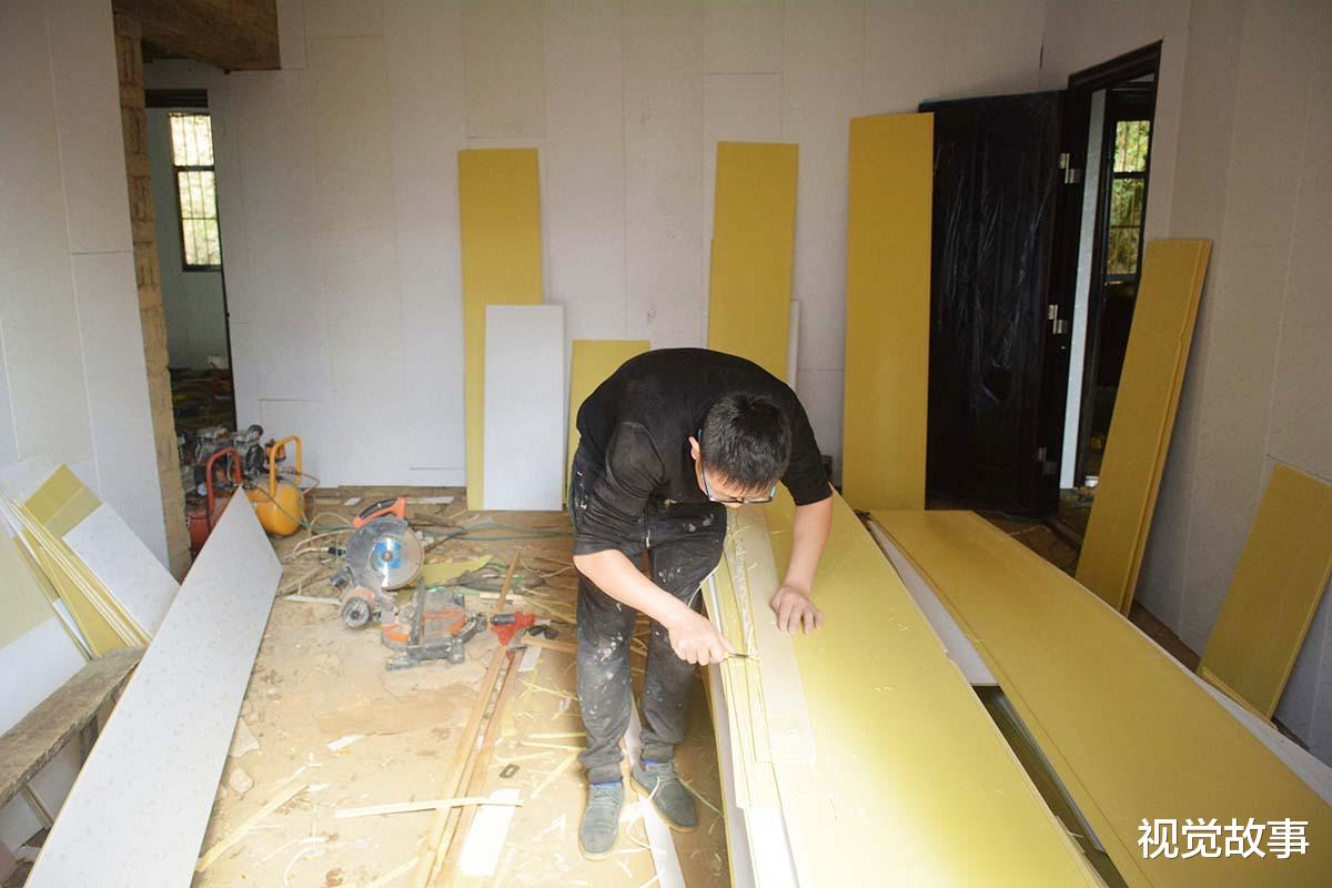 深山瓦房10年无人住,村民进行“豪华装修”,咋回事