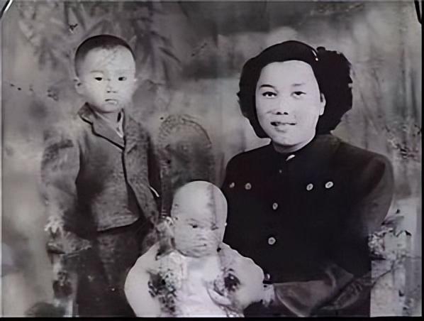 王洛宾|三毛病中不宜多吃,王洛宾只盛半碗饭,三毛怒斥:你想饿死我吗