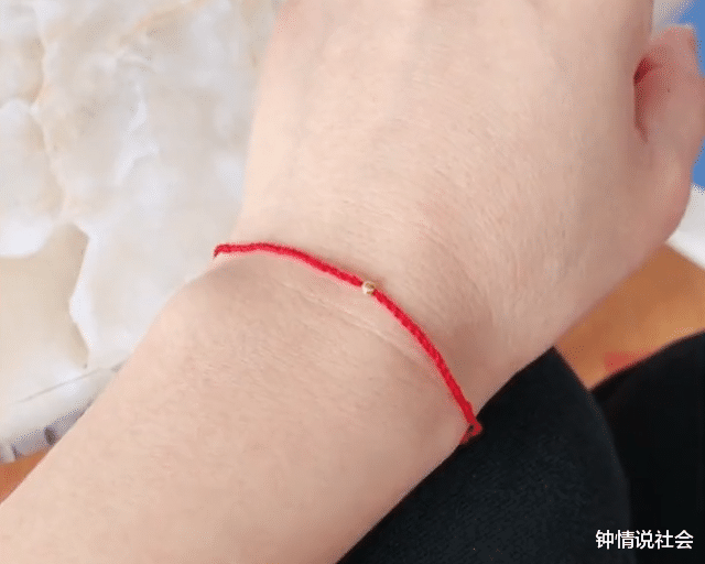浙江一女子晒老公第一次送她礼物,打开被气笑:怕打个喷嚏就飞了