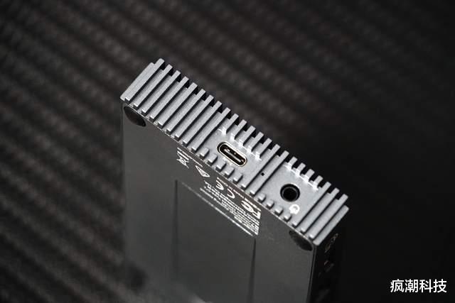 笔记本|九合一硬盘盒扩展坞，全金属设计，这才是笔记本的最佳拍档