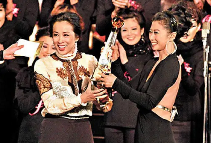 叶倩文|郭晶晶霍启刚双双发福，同框出镜力挺叶倩文，却曝光豪门闺蜜情