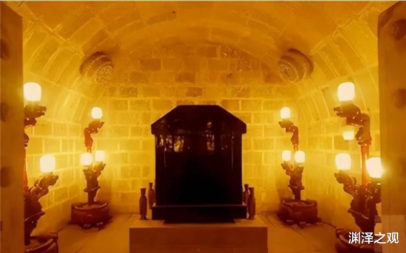 柳树|盗墓贼看到古墓旁栽柳树，为何转身就走？只因业内有个不成文规矩