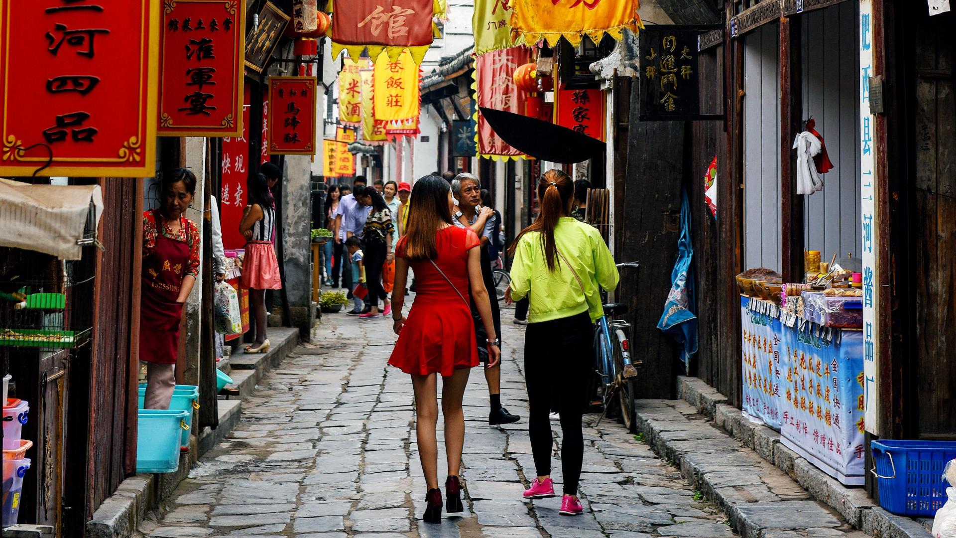 三河古镇|三河古镇，展示了吴楚文化的交融，走在小街上很有穿越感