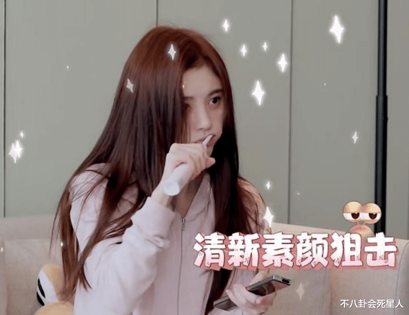 明星素颜|妆后是神颜,卸了妆满脸油光,老鼠眼、斑点、黑眼圈,明星就那样