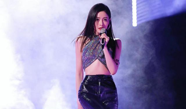 姐姐|《乘风破浪》播放量破3亿,4位姐姐被看好,吴谨言张天爱争议较大