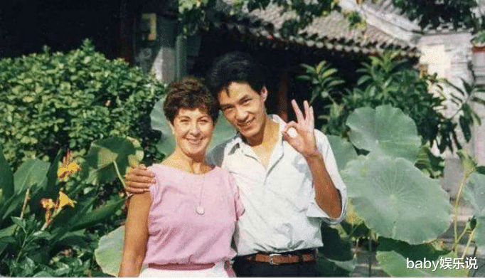 冯远征|冯远征：因爱娶大8岁梁丹妮，因爱选择丁克，因爱29年只爱一人