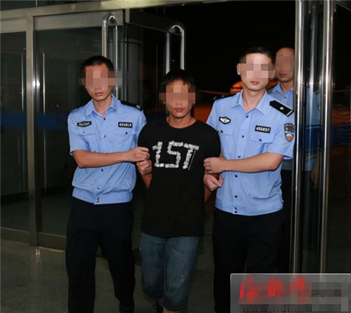 2011年,重庆一女子在家中睡觉时却突然失踪,男友:已经成粪水了