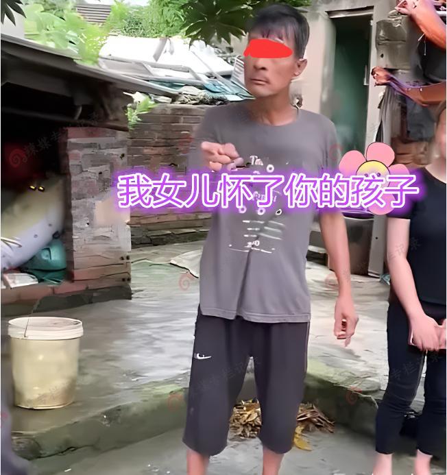 19岁女子怀孕,父亲带女儿去找女婿求婚:先上车后补票,彩礼半价