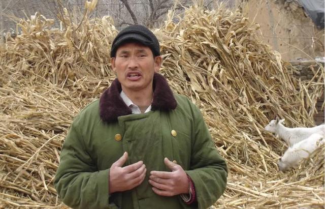 朱之文|53岁大衣哥面色惹争议!老年斑越发明显,网友:确定那不是皴?