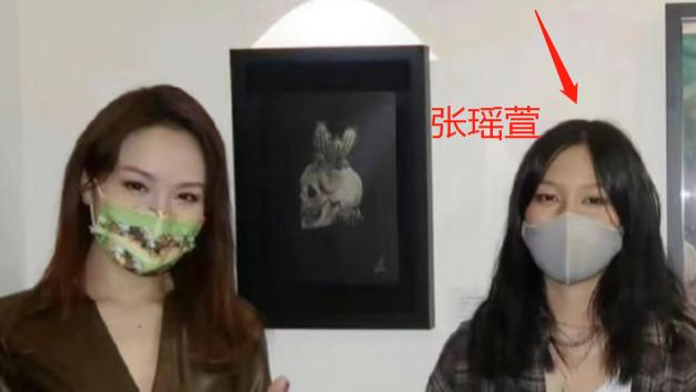 张学友|张学友17岁小女儿首露脸！穿背心身材有料，可惜没继承爸妈高颜值