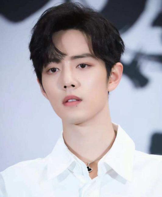 肖战|关晓彤考公上岸，肖战也开始备考了，网友：明星也来抢铁饭碗了？