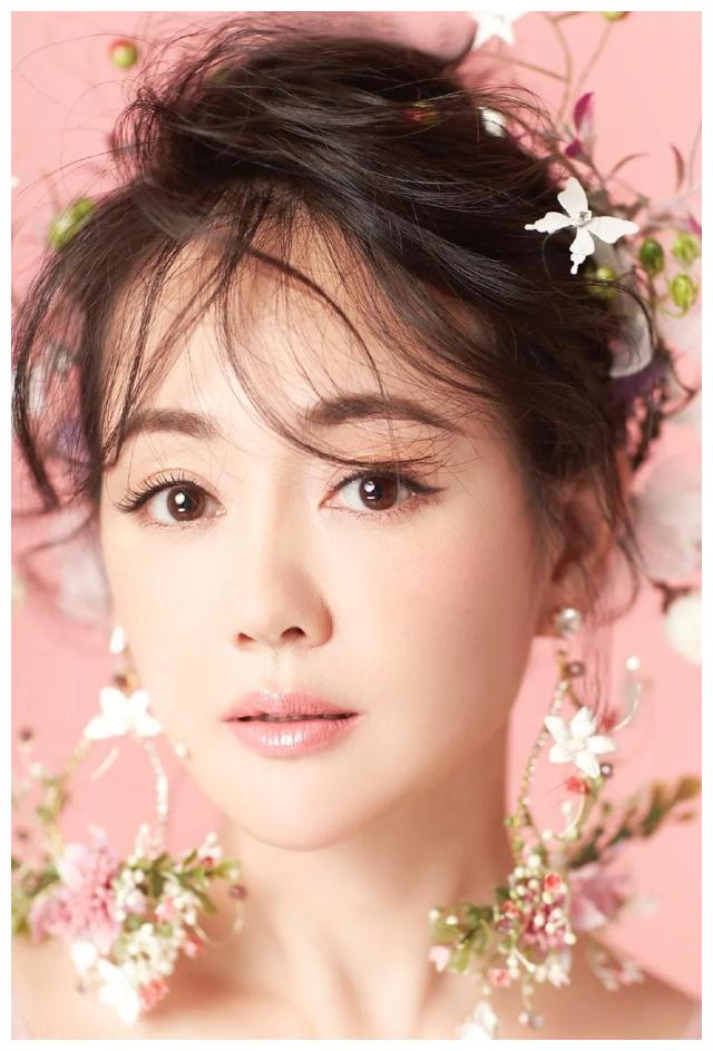 王志飞|演员王志飞:娶小15岁的张定涵,从恋爱到结婚只用了3天