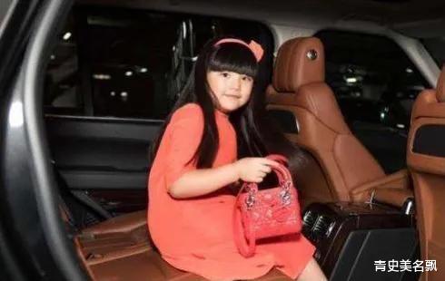 王诗龄|王诗龄拍广告，身材、形象被嘲讽，父母“富养”孩子，真的好吗？