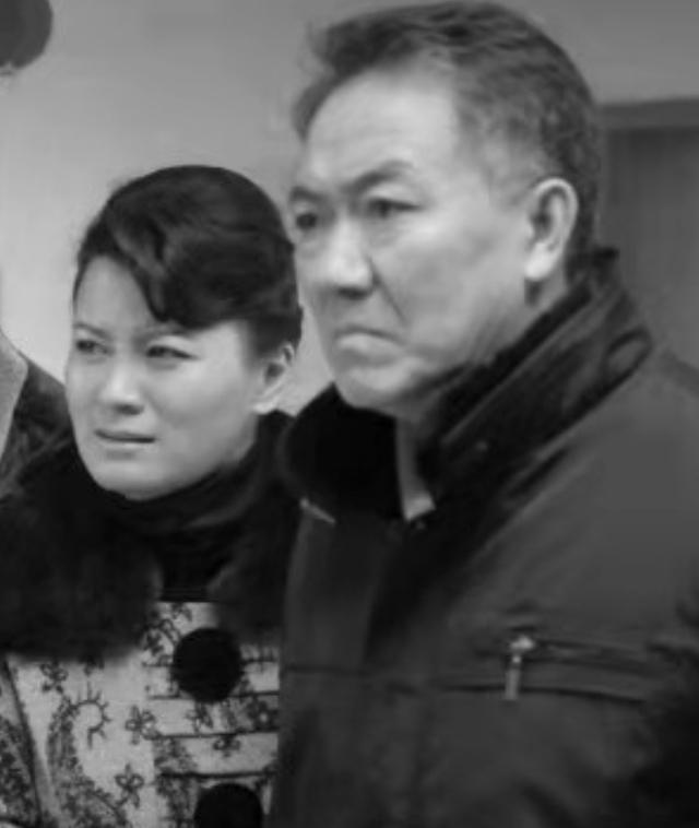 李幼斌|李幼斌：娶小13岁三婚史兰芽，继子让他骄傲，亲生儿子成心病