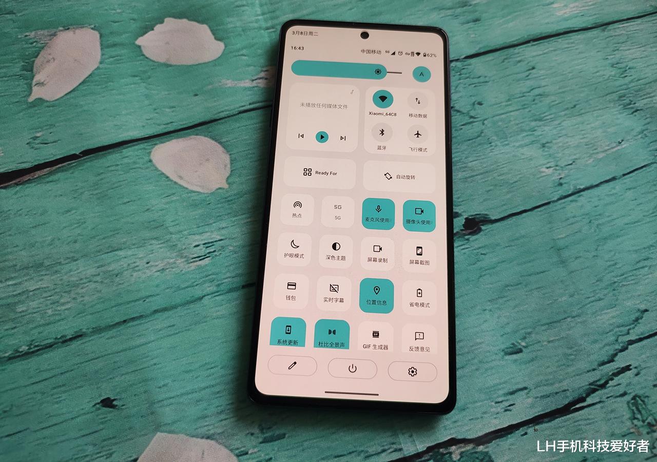 微信|新机扎推官宣，国内手机行业热闹非凡，摩托罗拉要做内卷之王