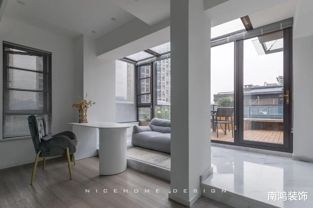 170㎡混搭跃层,湖水绿点缀情调,满载灵动清新!