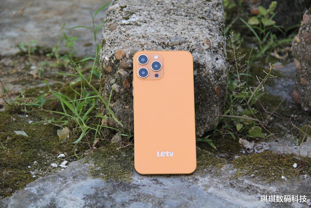 乐视|乐视Y2 Pro：国产芯+国产HMS，或许是国产至强百元机