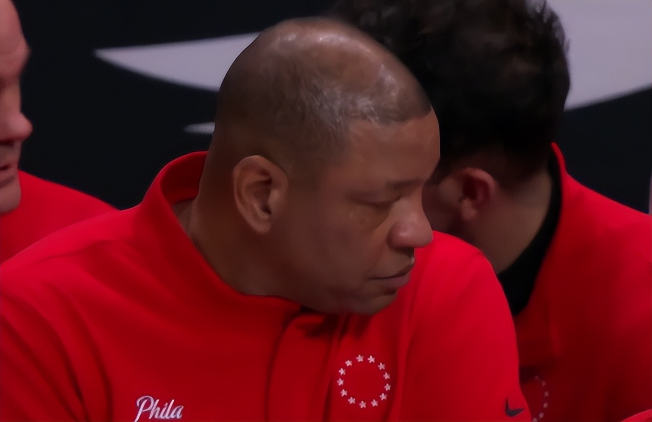 詹姆斯·哈登|NBA爆大冷！倒数第2掀翻东部第3，哈登梦游呆滞，大帝沮丧离场