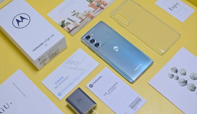 摩托罗拉|摩托罗拉彻底爆发，骁龙888Plus+12+256G内存，仅2369元