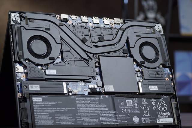 AMD|平均涨幅500元：堪称配置天花板的拯救者Y9000P 2022还值得买吗