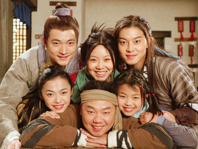 医是医二是二|《医是医二是二》开播，拿下榜单第二，喜剧戏骨演技惊艳四座