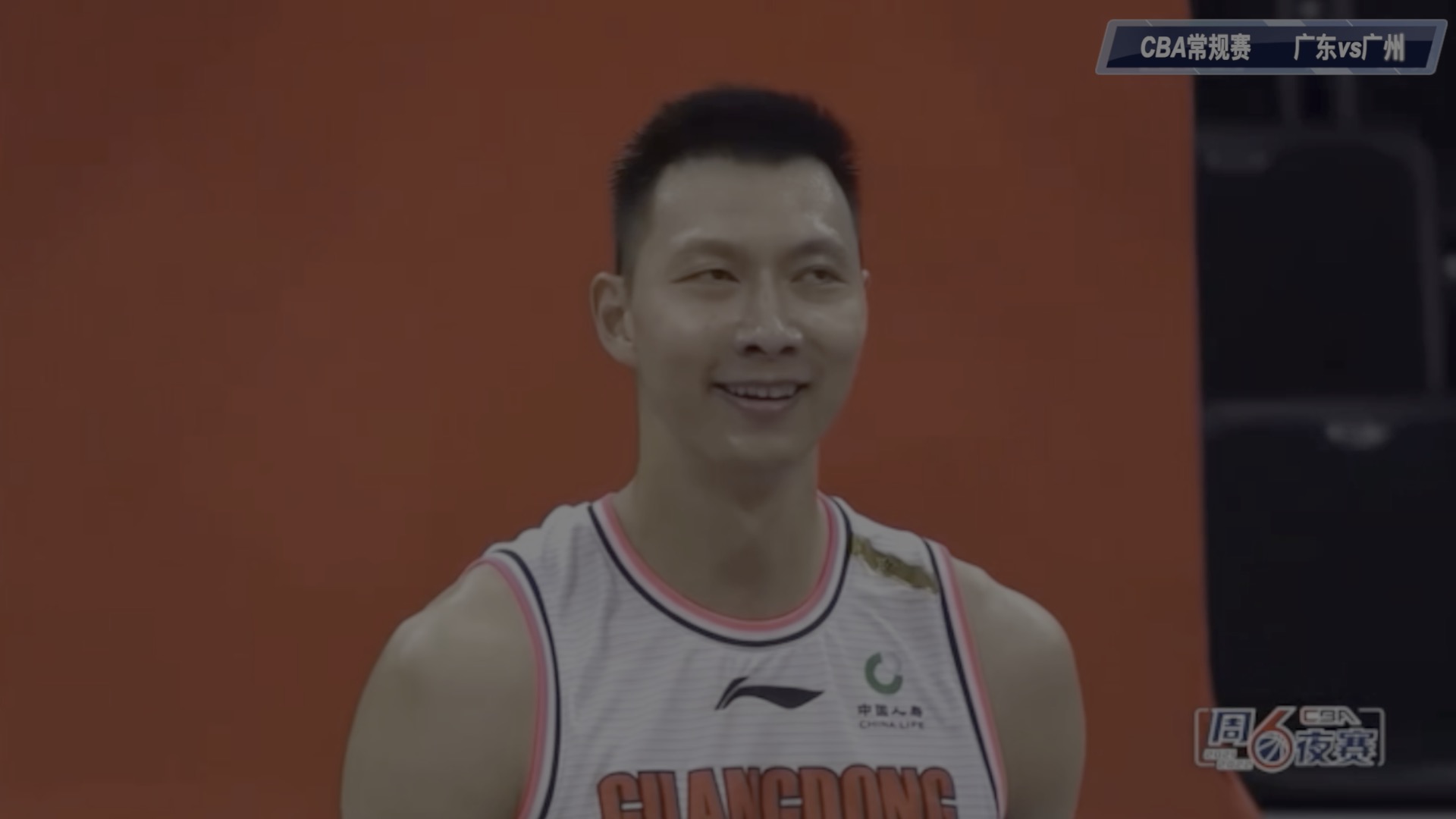 广州队|徐杰“羞辱”2米11中锋，落地一刻全场沸腾，郭士强被杜锋打服