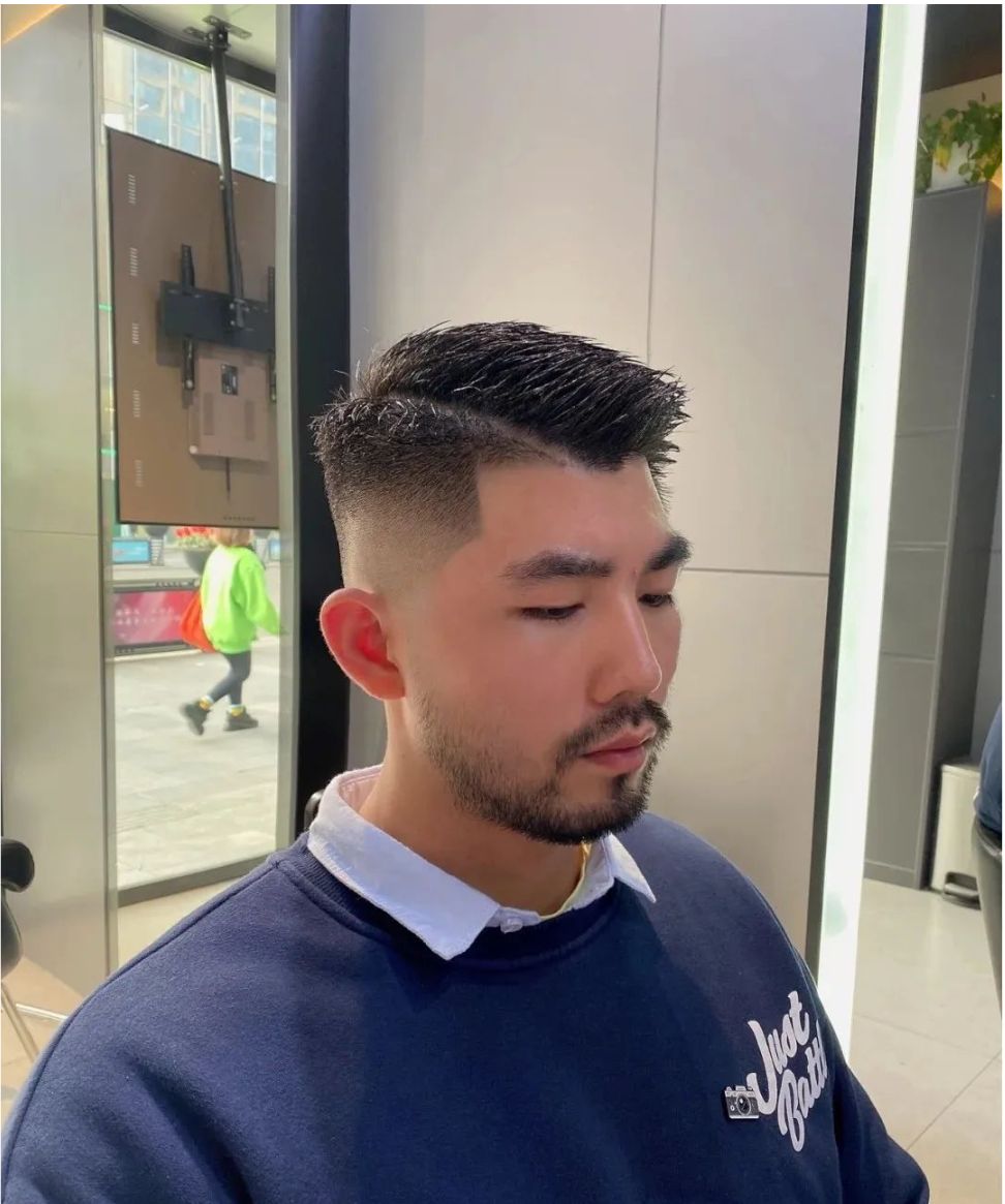 刘海 年轻男士发型这样剪,帅气还有型,容易找对象