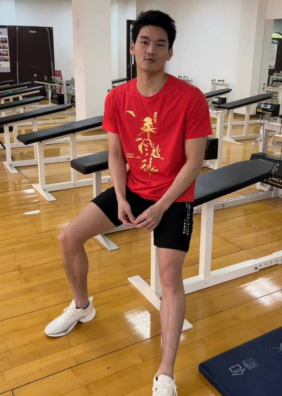 王冰冰|央视王冰冰疑官宣恋情！男方是游泳健将徐嘉余，两人身高差22厘米