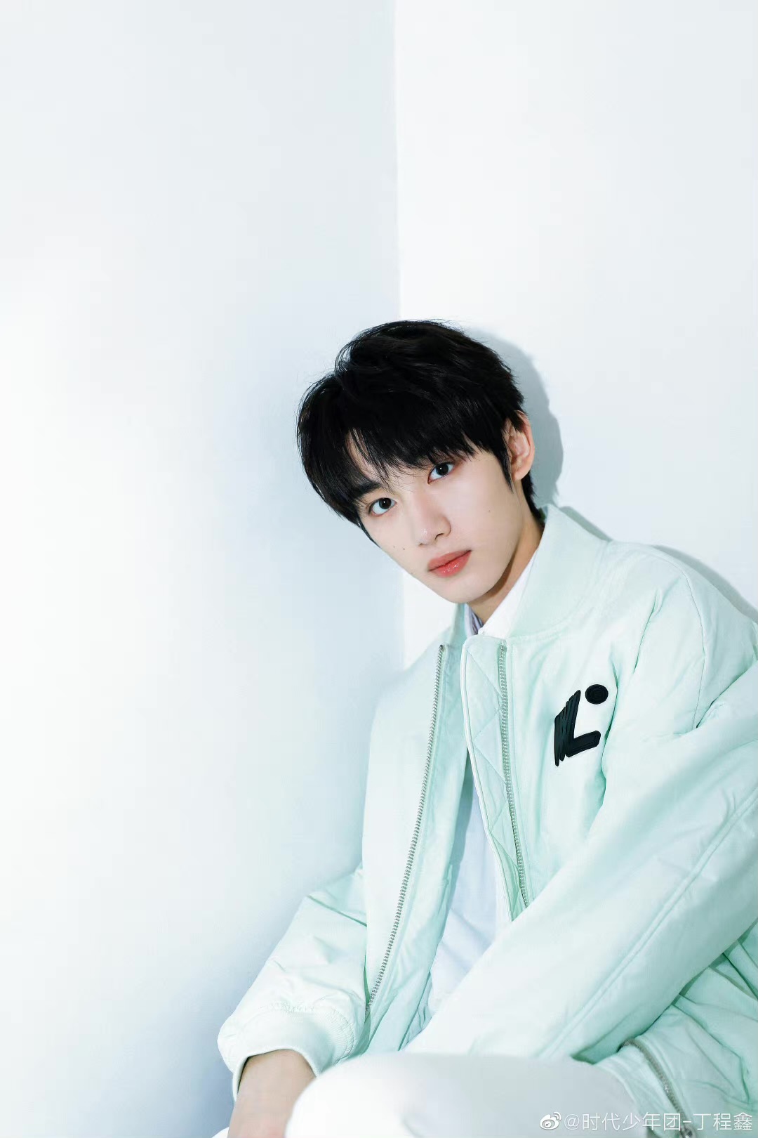 丁程鑫|丁程鑫发文祝妇女节快乐，没想到更大的惊喜在后面