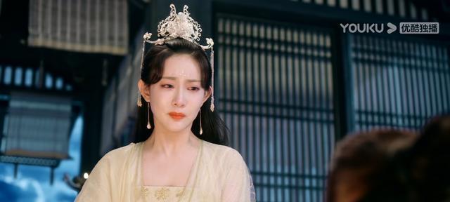 姐姐|沉香如屑：莹灯从哪里得来菡萏根下毒自伤？答案就藏在一个细节里