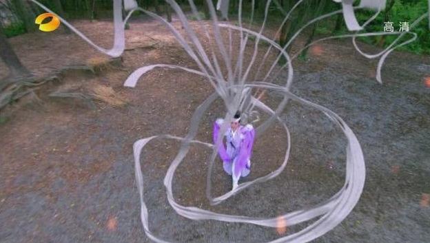 赵露思|同样是用丝带演打戏,将赵露思与这几位女星放一起,差距一下就出来了