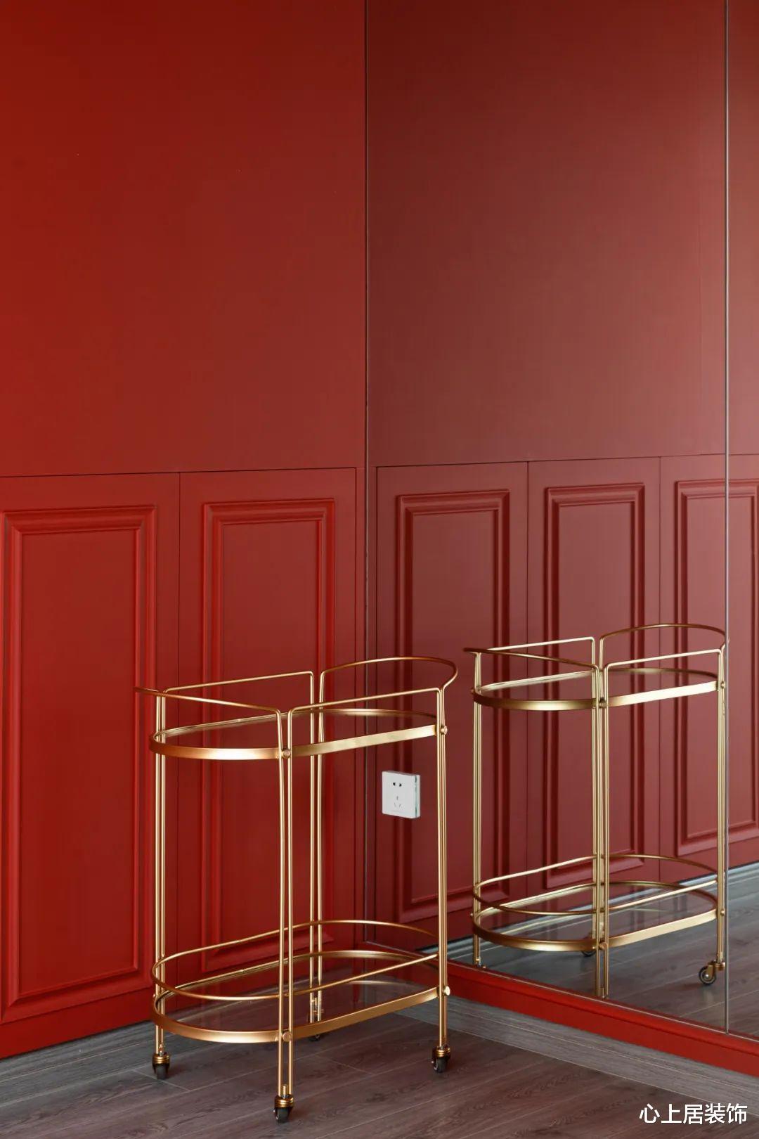 深红咏叹调,翡翠湖畔的复古法式轻奢