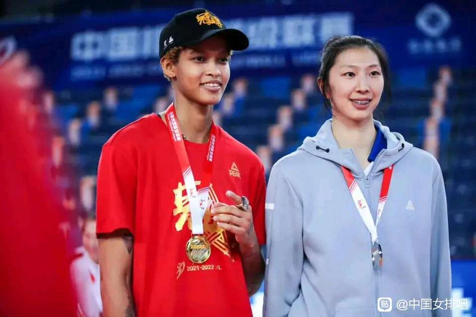 |天津引入小瓦重要意义：让我们看到差距！未来中国女排或落入低谷！