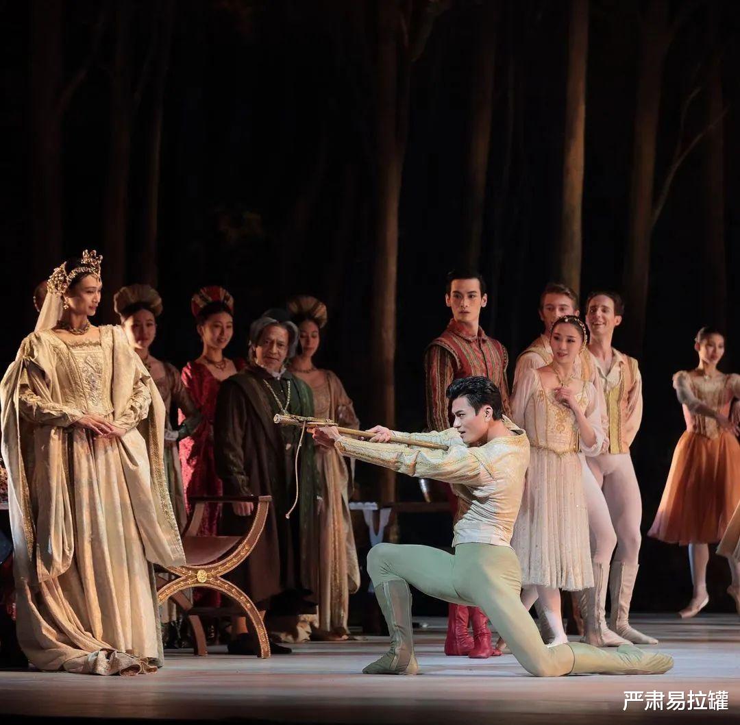 宋茜|第一位！中国芭蕾王子诞生，八块腹肌刷爆全网：谁说中国人当不上首席？