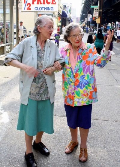 眼霜 等我到了60岁：才不要穿奶奶装、烫“大妈卷”，坚决做洋气奶奶