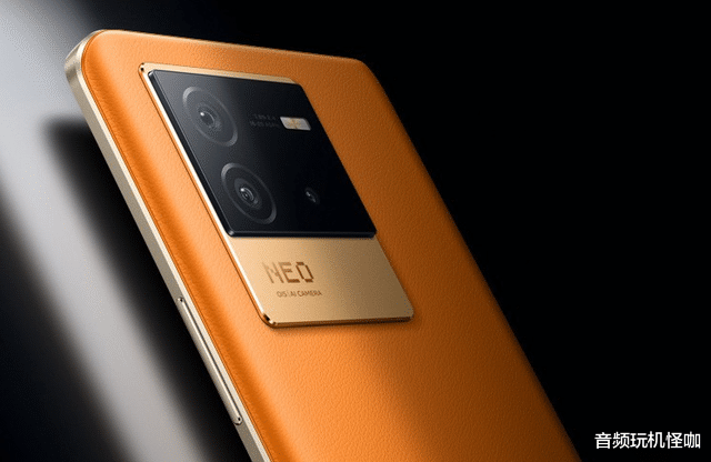 流媒体|新机仅3299元！12GB+256GB+全新骁龙8，不愧中端机搅局者