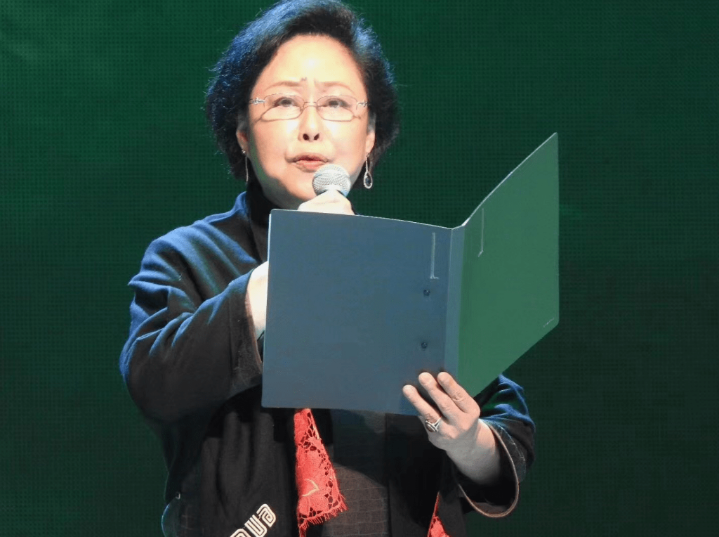 斯琴高娃|放弃中国国籍,却还在国内捞金,第二个蒋大为浮出水面!