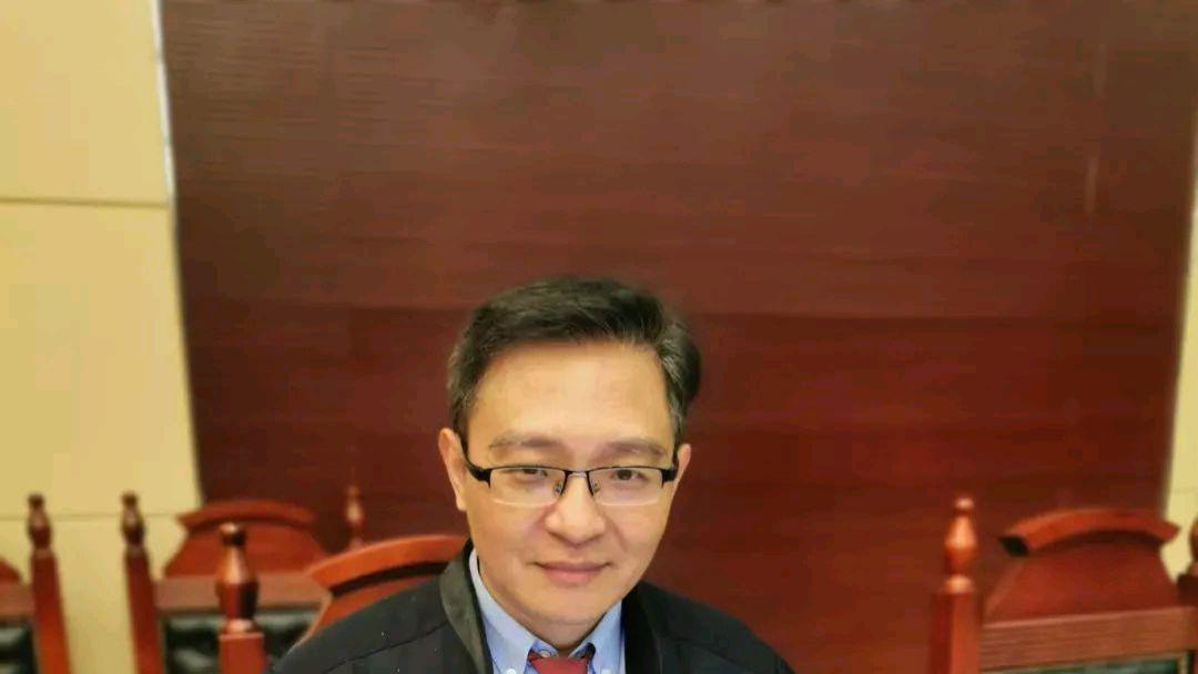 忙碌的劳荣枝律师！刚刚结束南昌庭审，又在上饶主动帮助胡鑫宇